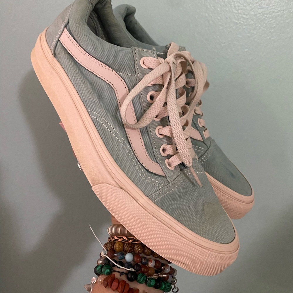 Vans Women's Blue and Pink Sneakers